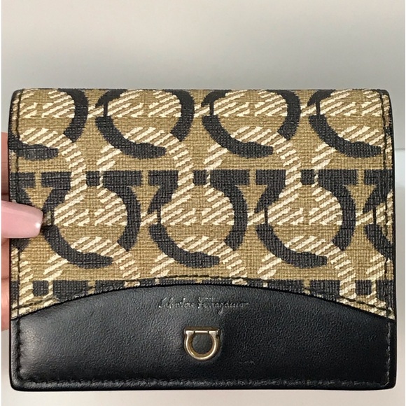 Salvatore Ferragamo Gancini Leather Compact Wallet 😍